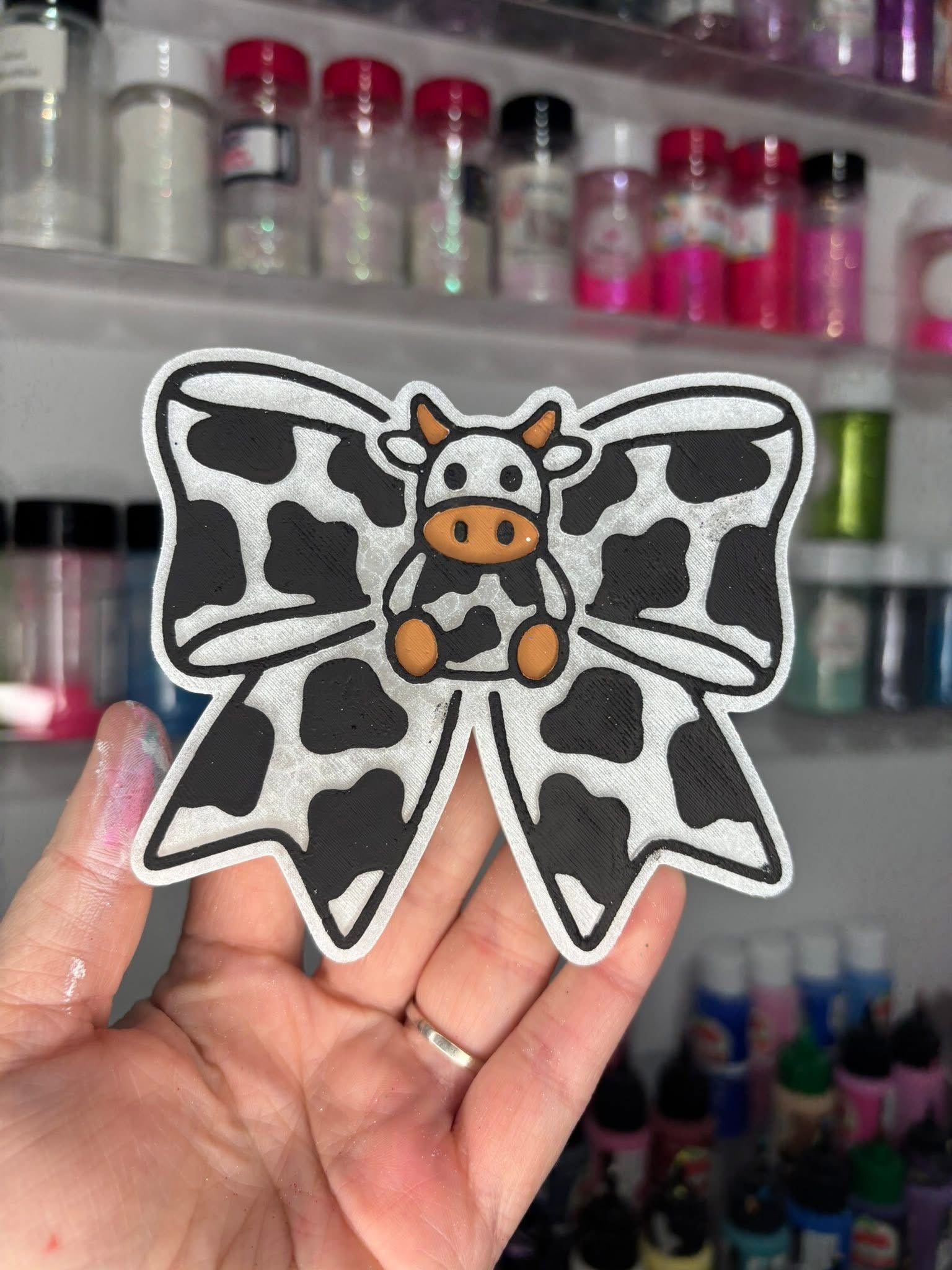 Cow bow