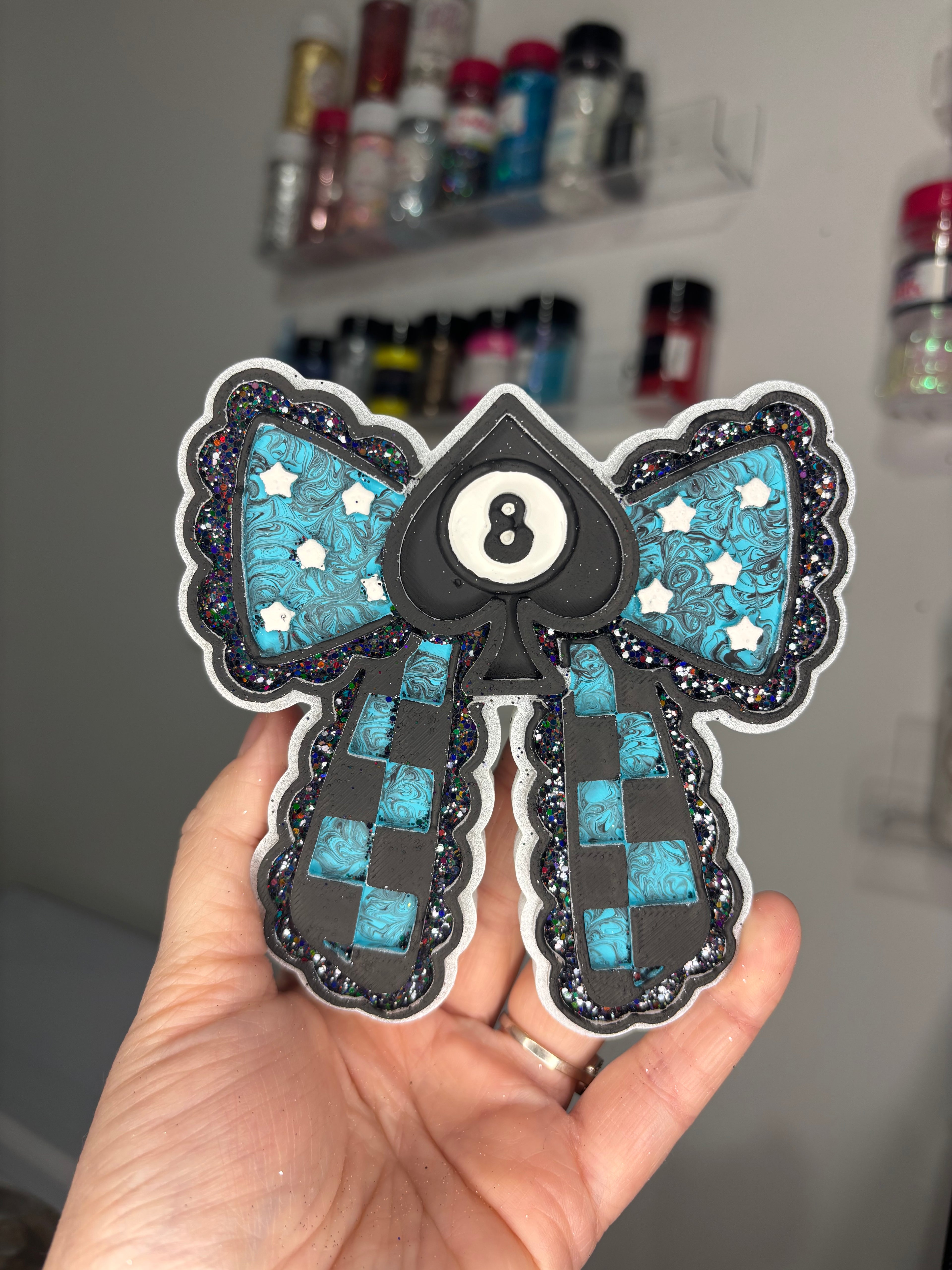 8ball spade bow